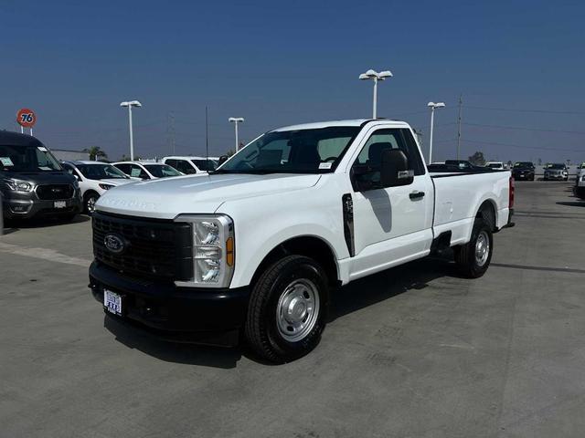 Photo of 2026 Oxford White Ford F-250