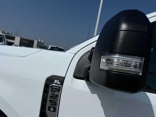 Photo of 2026 Oxford White Ford F-250