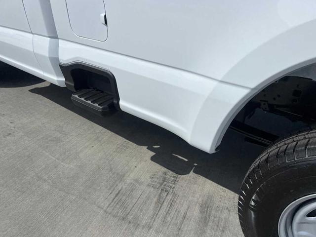 Photo of 2026 Oxford White Ford F-250