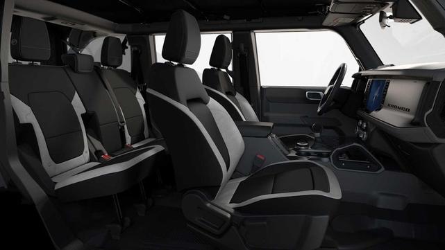 Photo of 2025 Azure Gray Metallic Ford Bronco