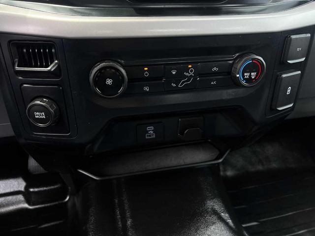 Photo of 2022 Oxford White Ford F-150