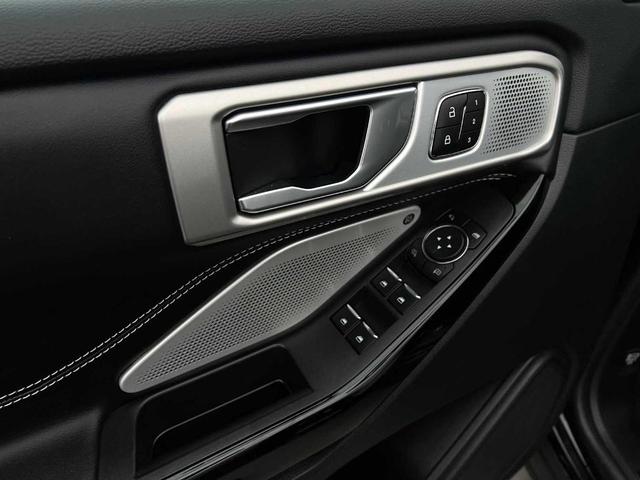 Photo of 2023 Agate Black Metallic Ford Explorer