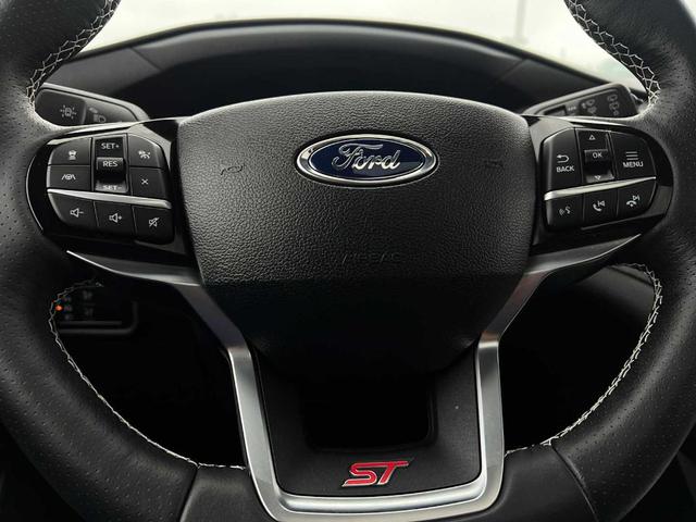 Photo of 2023 Agate Black Metallic Ford Explorer