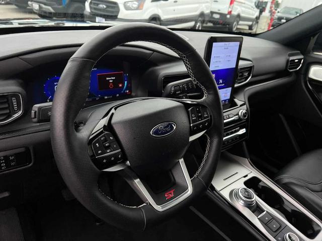 Photo of 2023 Agate Black Metallic Ford Explorer
