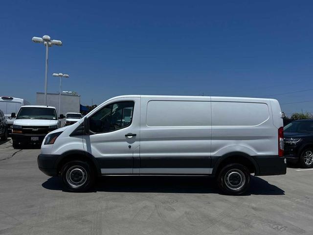 Photo of 2018 Oxford White Ford Transit-250