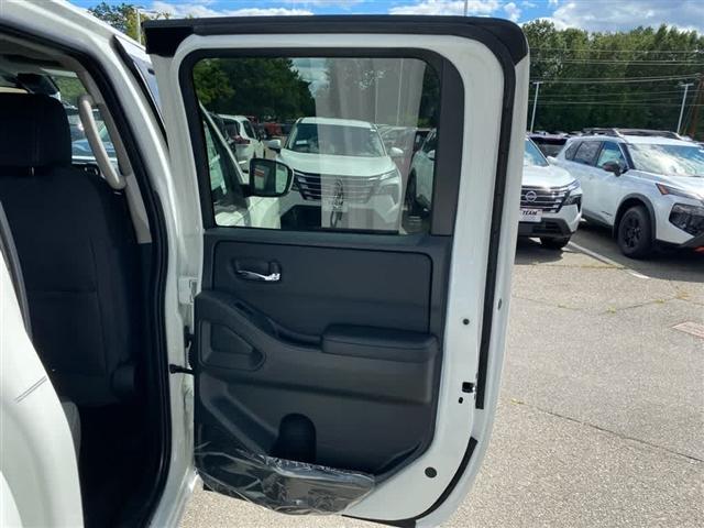 Photo of 2025 Glacier White Nissan Frontier
