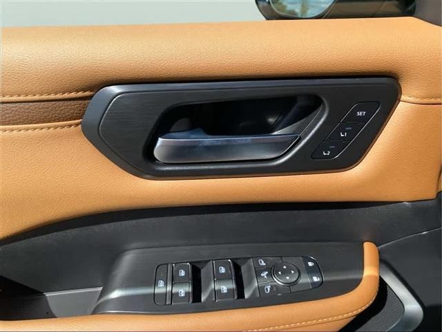 Photo of 2025 Everest White P Nissan Armada