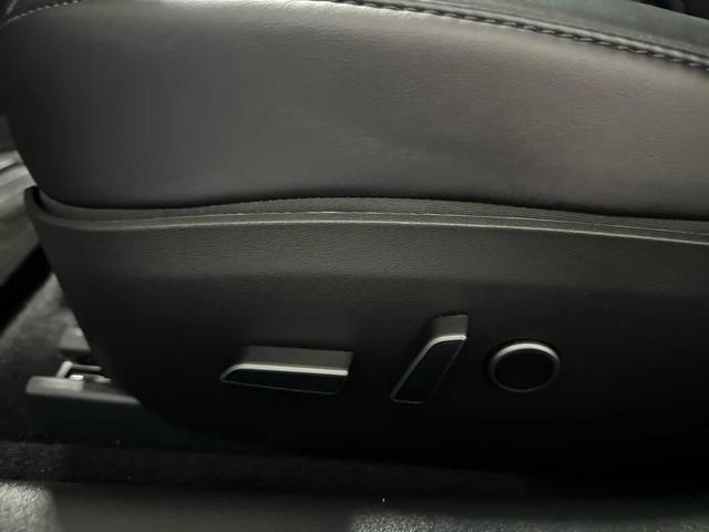 Photo of 2021 Pearl White Multi Tesla Model 3