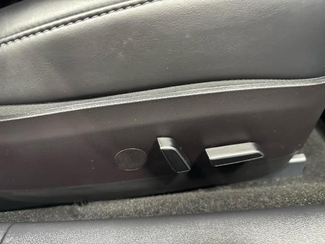 Photo of 2021 Pearl White Multi Tesla Model 3