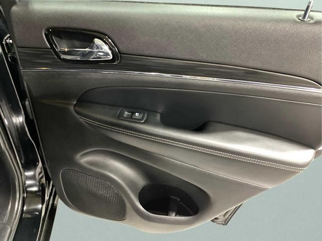Photo of 2021 Diamond Black Jeep Grand Cherokee