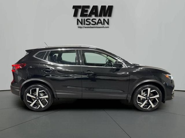Photo of 2021 Magnetic Black Nissan Rogue Sport