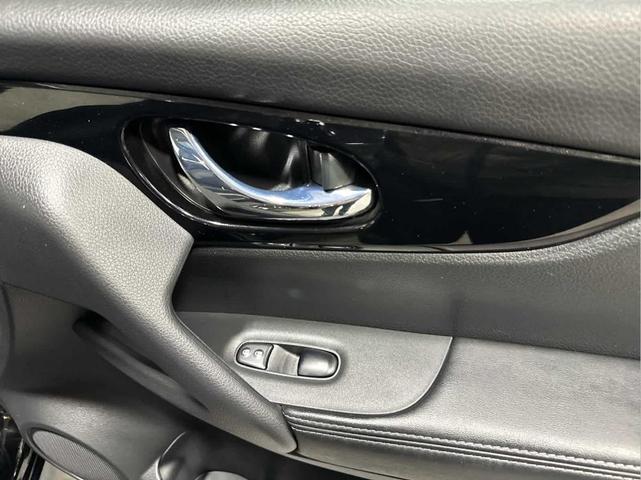 Photo of 2021 Magnetic Black Nissan Rogue Sport