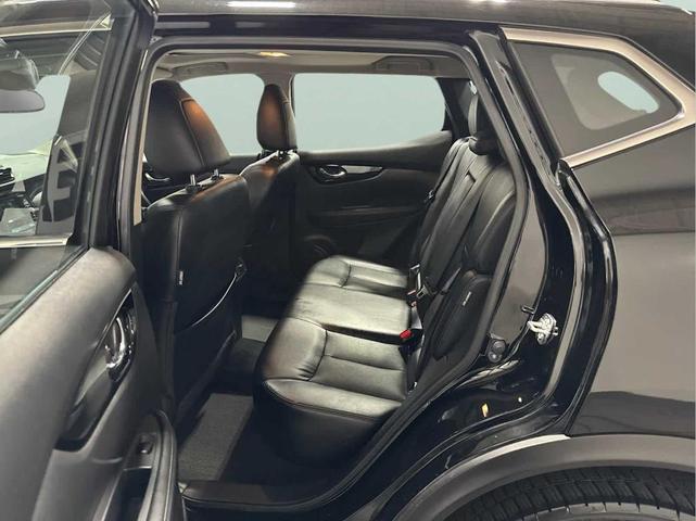 Photo of 2021 Magnetic Black Nissan Rogue Sport