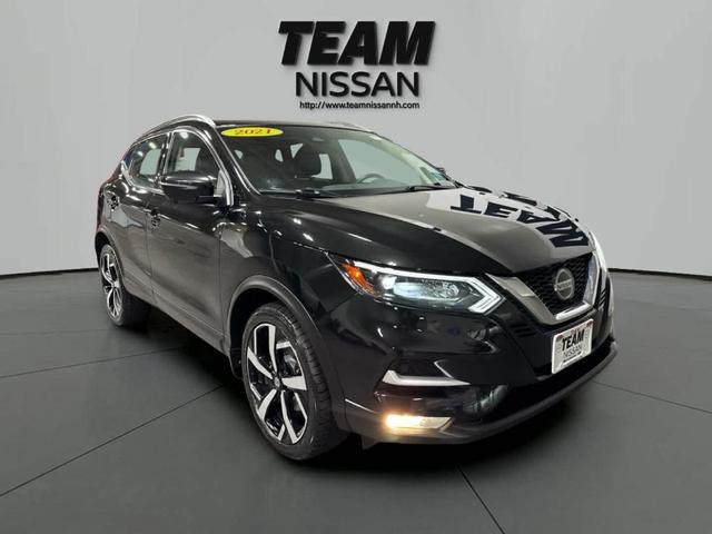 Photo of 2021 Magnetic Black Nissan Rogue Sport
