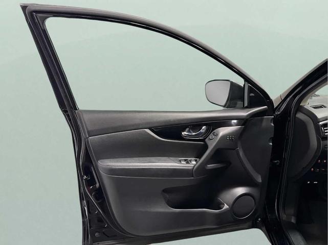 Photo of 2021 Magnetic Black Nissan Rogue Sport