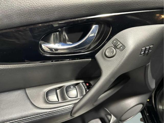Photo of 2021 Magnetic Black Nissan Rogue Sport