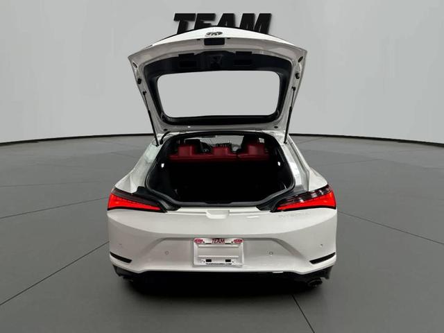 Photo of 2023 Platinum White Pearl Acura Integra