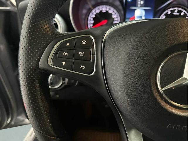 Photo of 2018 Gray Metallic Mercedes-Benz GLC 300