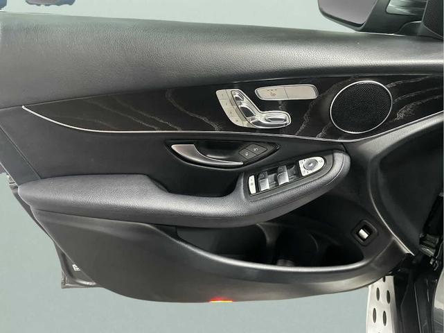 Photo of 2018 Gray Metallic Mercedes-Benz GLC 300