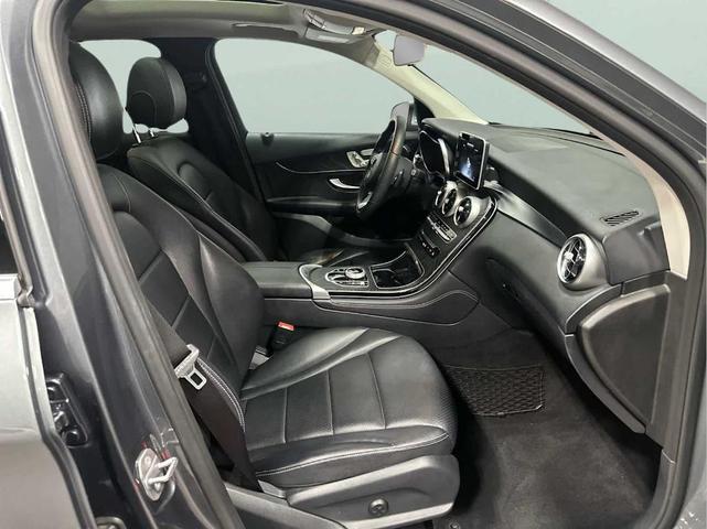 Photo of 2018 Gray Metallic Mercedes-Benz GLC 300