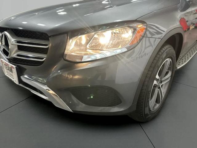 Photo of 2018 Gray Metallic Mercedes-Benz GLC 300