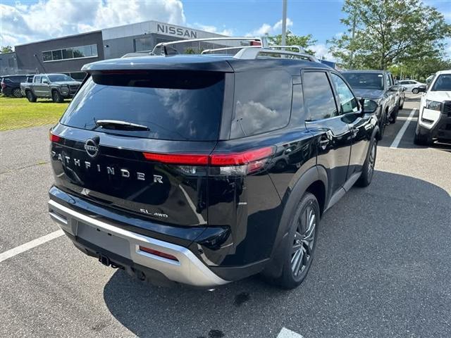Photo of 2025 Black Nissan Pathfinder