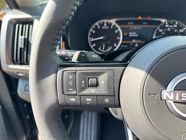Photo of 2025 Black Nissan Pathfinder