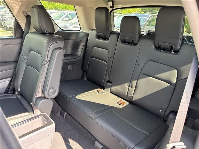 Photo of 2025 Black Nissan Pathfinder
