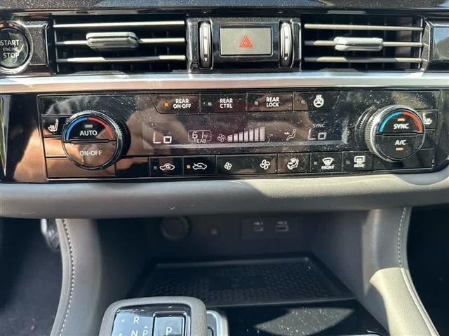 Photo of 2025 Black Nissan Pathfinder