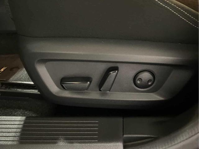 Photo of 2022 Black Nissan Rogue
