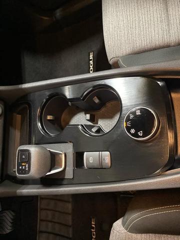 Photo of 2022 Black Nissan Rogue