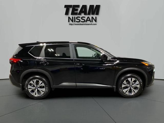 Photo of 2022 Black Nissan Rogue