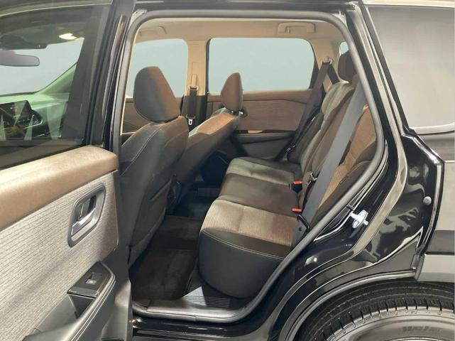 Photo of 2022 Black Nissan Rogue