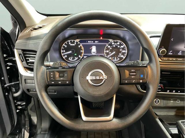 Photo of 2022 Black Nissan Rogue
