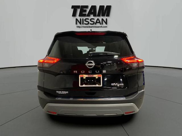 Photo of 2022 Black Nissan Rogue