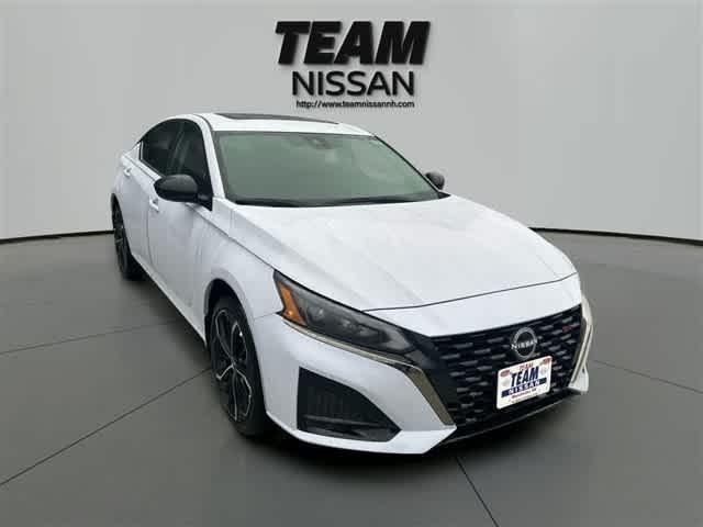 Photo of 2025 Gray Sky Pearl Nissan Altima