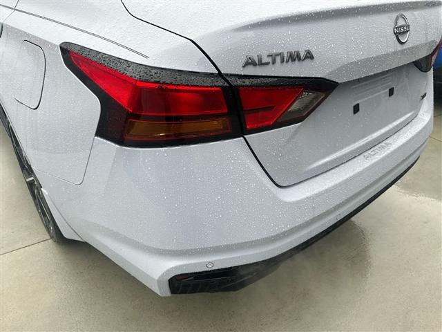 Photo of 2025 Gray Sky Pearl Nissan Altima