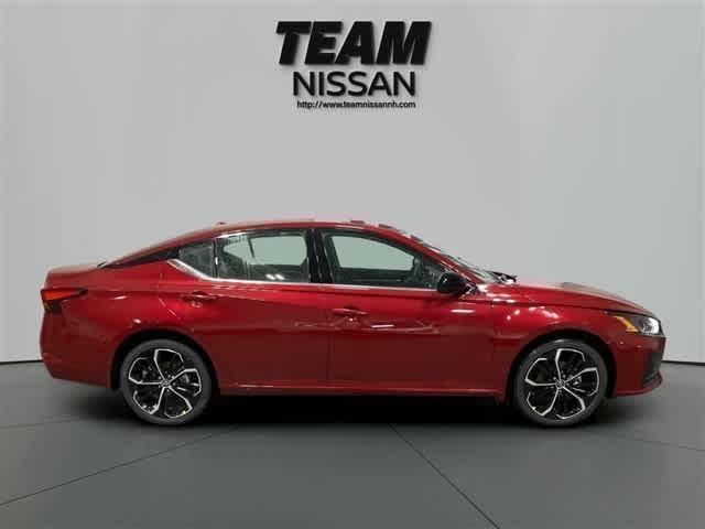 Photo of 2025 Scarlet Ember Nissan Altima