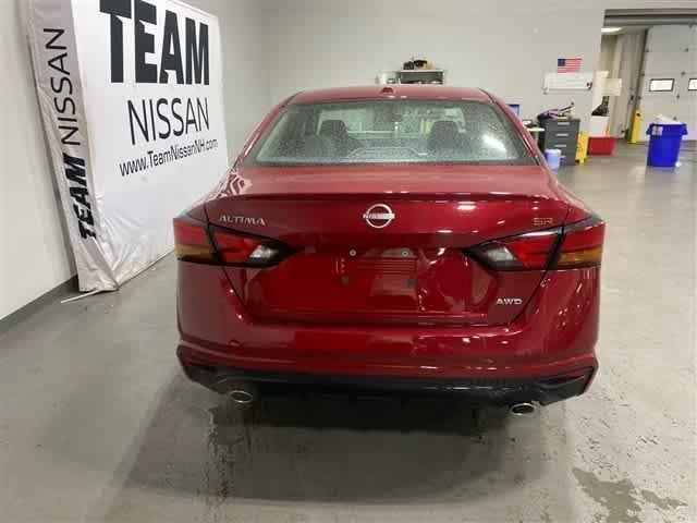 Photo of 2025 Scarlet Ember Nissan Altima