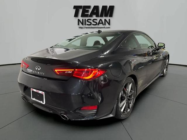 Photo of 2017 Midnight Black INFINITI Q60