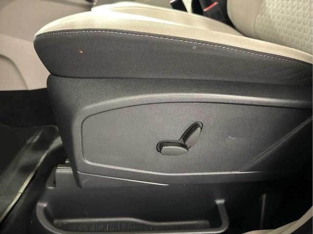 Photo of 2022 Silver Ford Transit Connect