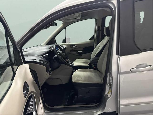 Photo of 2022 Silver Ford Transit Connect