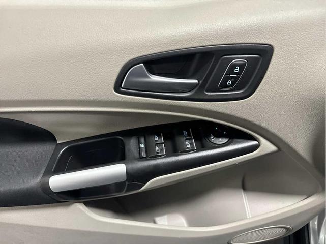 Photo of 2022 Silver Ford Transit Connect