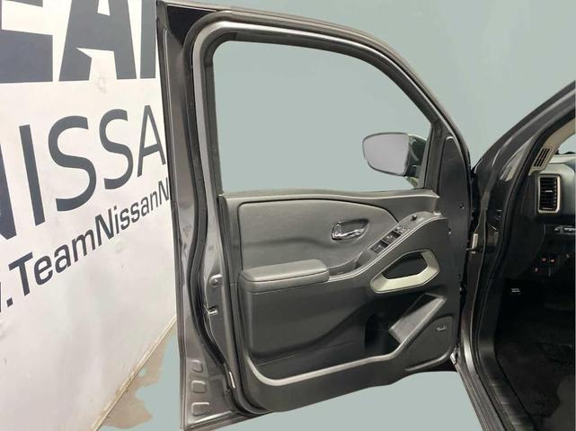 Photo of 2024 Gun Metallic Nissan Frontier