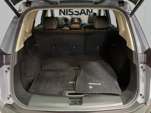 Photo of 2022 Boulder Gray Nissan Rogue