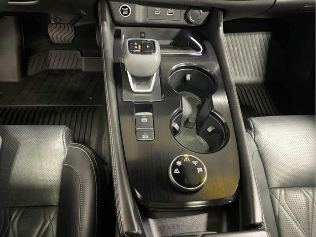 Photo of 2022 Boulder Gray Nissan Rogue