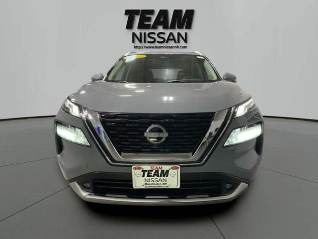 Photo of 2022 Boulder Gray Nissan Rogue