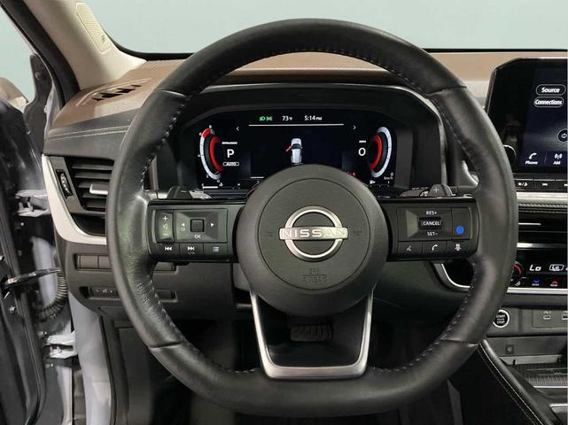 Photo of 2022 Boulder Gray Nissan Rogue
