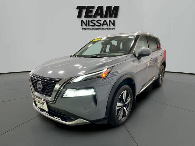 Photo of 2022 Boulder Gray Nissan Rogue