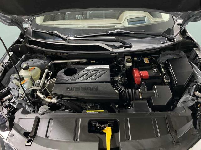 Photo of 2022 Boulder Gray Nissan Rogue